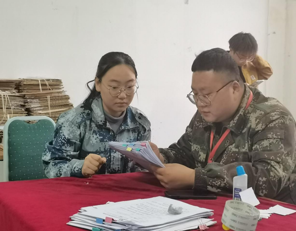 best365体育官网登录入口||管理学院||倾泻关爱阳光 助力梦想远帆——我院辅导员指导学生职业生涯规划大赛