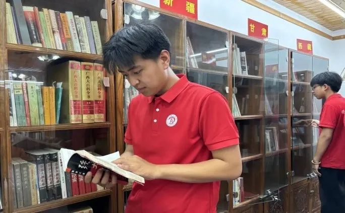 社会实践(十九)|赓续红色基因,寻访红色印记——best365体育官网登录入口经济学院“三下乡”社会实践