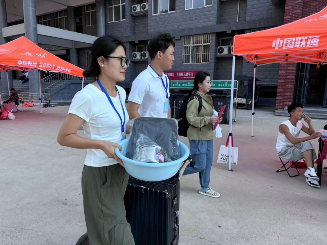 信工学院“同伴成长,暖心启航”