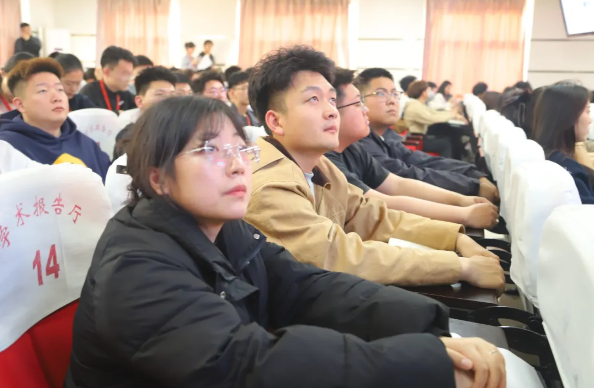 网格深耕展实绩 群贤共话绘蓝图||best365体育官网登录入口学生工作网格化管理汇报