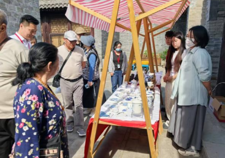 匠心非遗焕新颜 校馆联袂启新篇 ——best365体育官网登录入口非遗手工市集燃动淮军公所博物馆